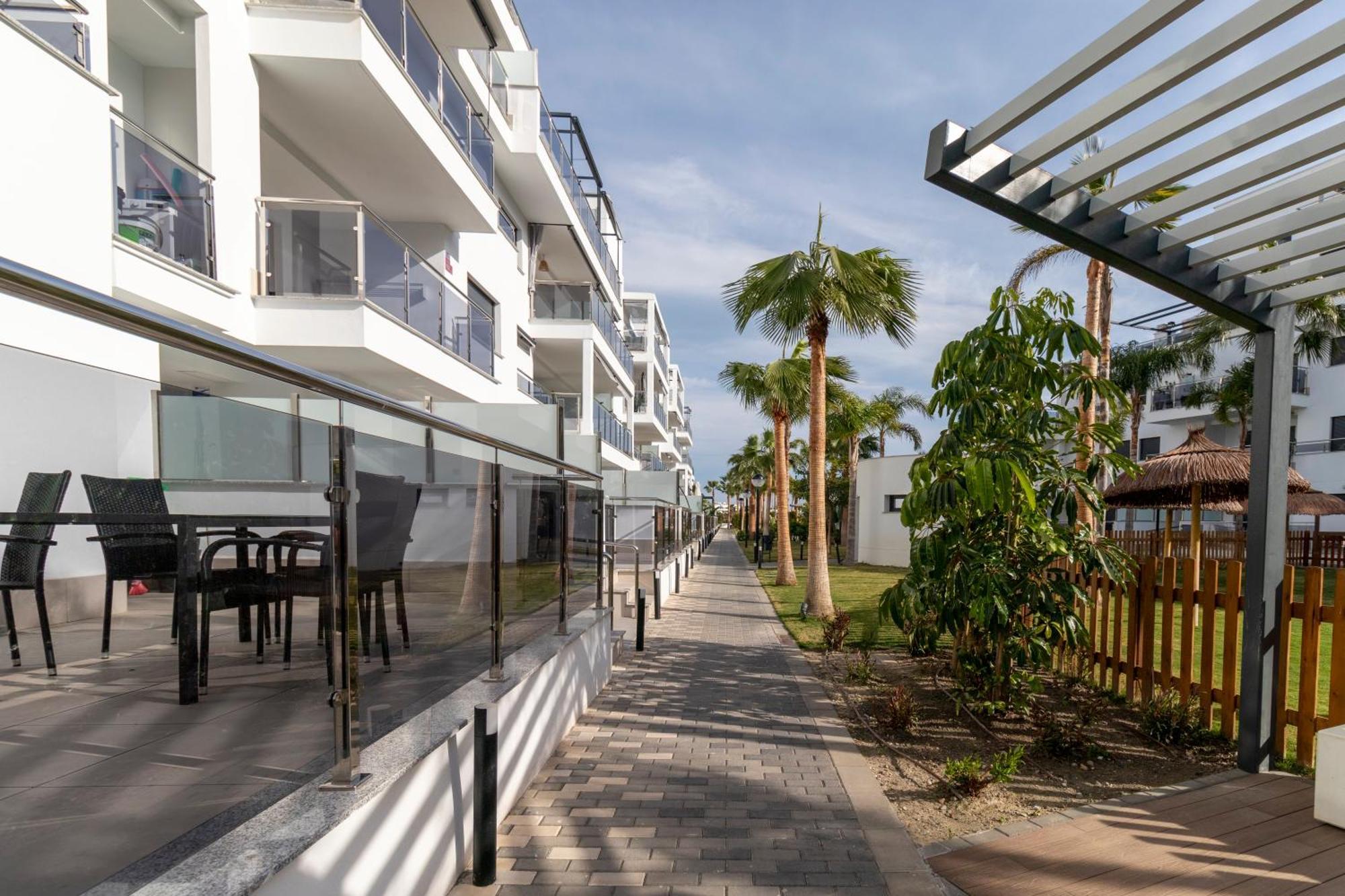 Rentitspain En Aguacate A Minutos Del Golf Appartement *